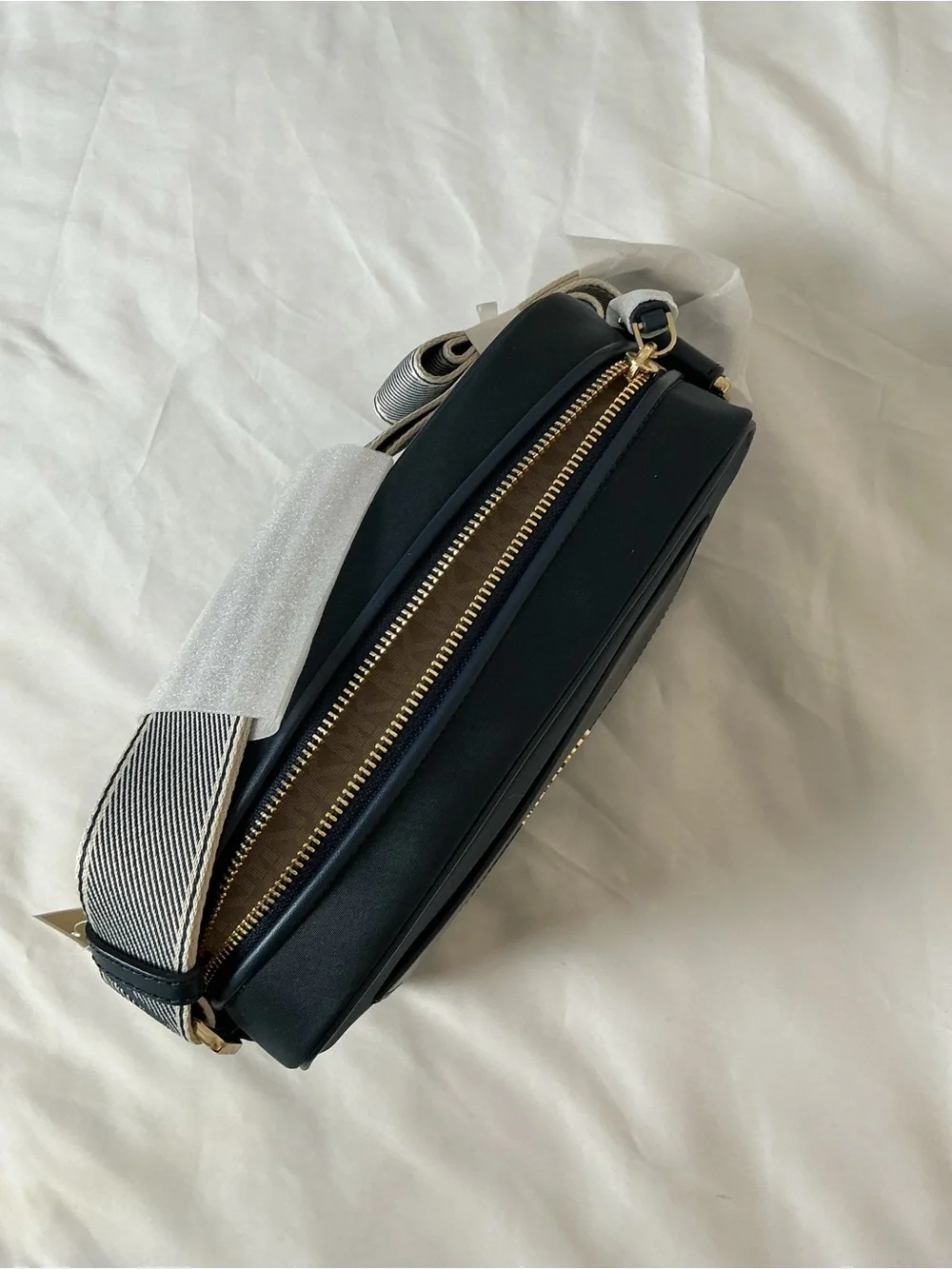 NWT Michael Kors Navy Jet Set LG EW Webbing Crossbody